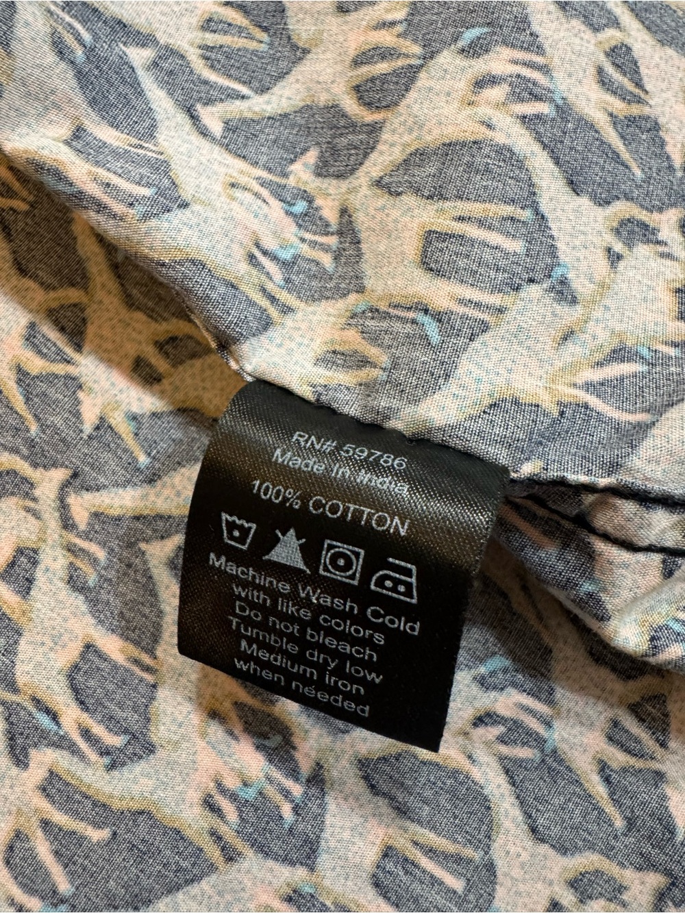 🦒 Men’s Giraffe Print Navy & Pink Button Down Short Sleeve Shirt — Sz M - Picture 8 of 8